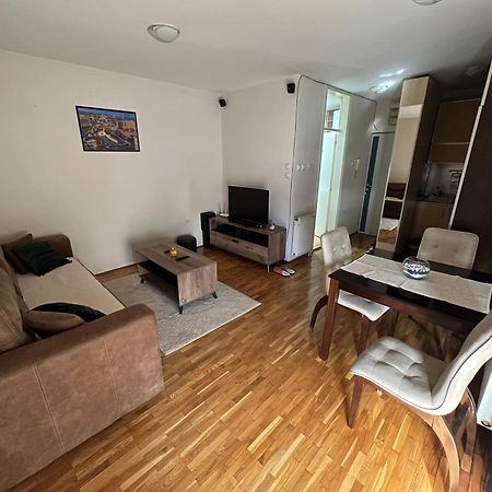 Sad Apartman Ni Esterno foto