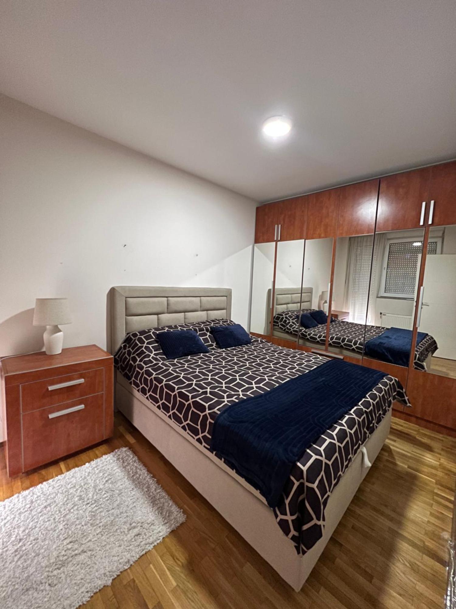 Sad Apartman Ni Esterno foto