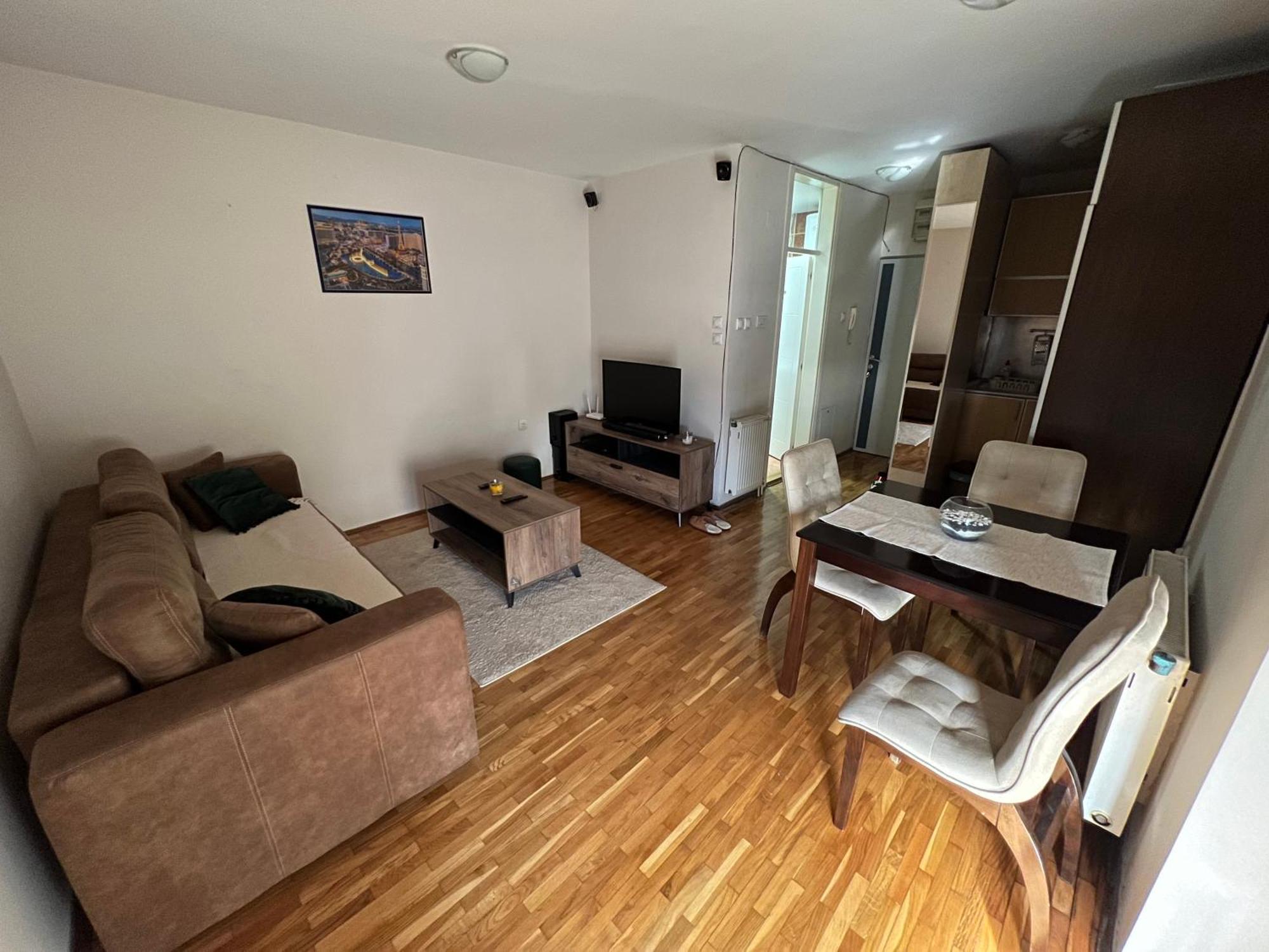 Sad Apartman Ni Esterno foto